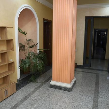 יירבאן Joy Hotel Apartament מראה חיצוני תמונה