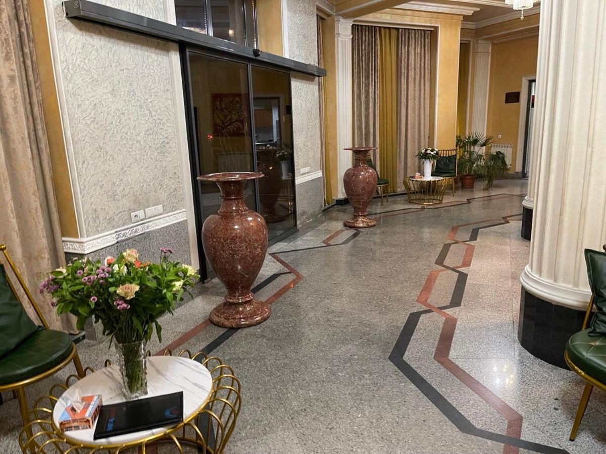 יירבאן Joy Hotel Apartament מראה חיצוני תמונה