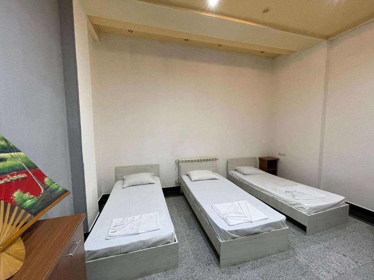 יירבאן Joy Hotel Apartament מראה חיצוני תמונה
