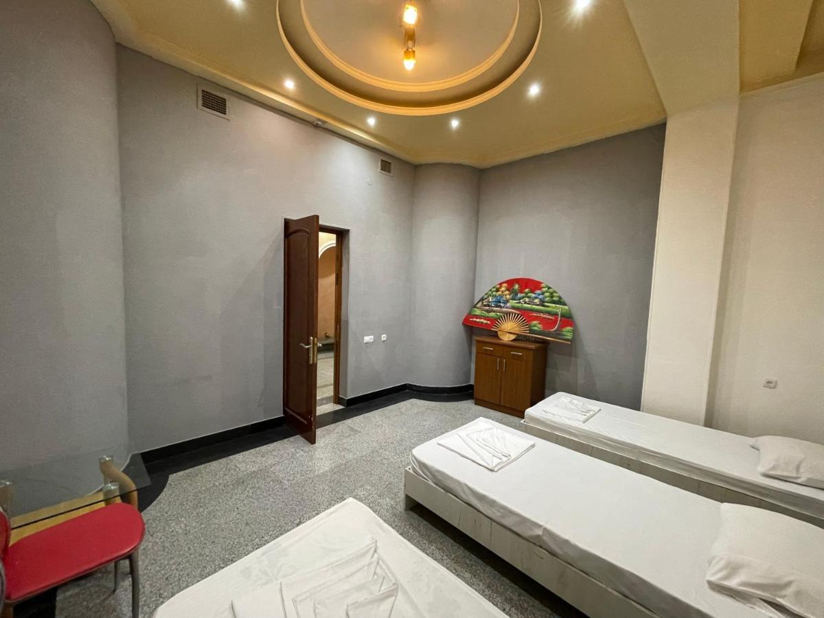 יירבאן Joy Hotel Apartament מראה חיצוני תמונה