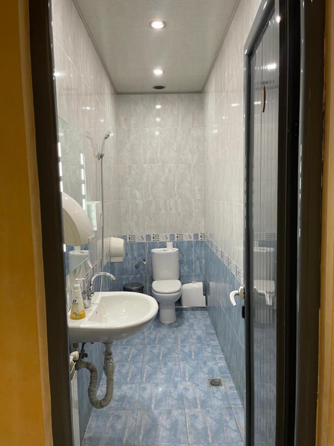 יירבאן Joy Hotel Apartament מראה חיצוני תמונה
