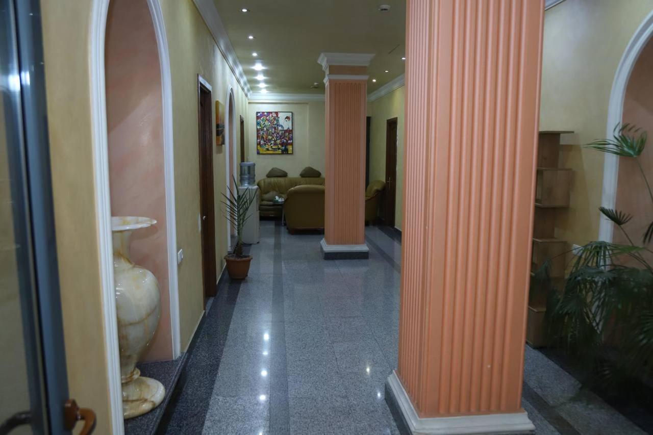יירבאן Joy Hotel Apartament מראה חיצוני תמונה