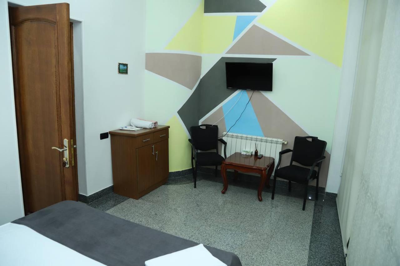יירבאן Joy Hotel Apartament מראה חיצוני תמונה