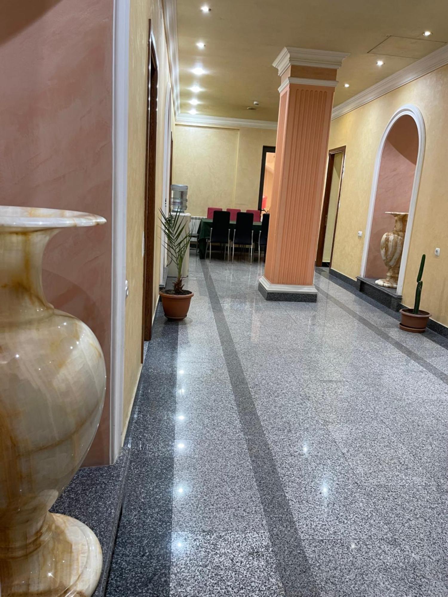 יירבאן Joy Hotel Apartament מראה חיצוני תמונה
